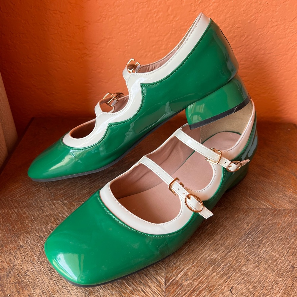 Green and White Mary Jane Shoes - Picture 1 of 6